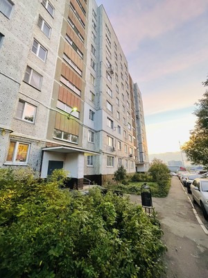 Продам трехкомнатную (3-комн.) квартиру, 1 Мая мкр, 10, Балашиха г