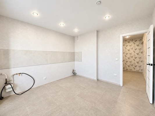 Продам трехкомнатную (3-комн.) квартиру, Молодежная ул, 11к1, Рязань г