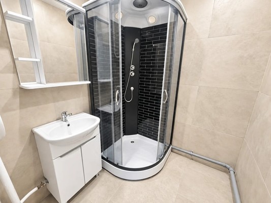 Продам трехкомнатную (3-комн.) квартиру, Молодежная ул, 11к1, Рязань г