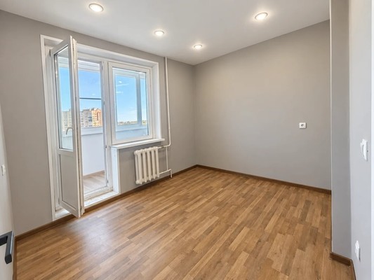 Продам трехкомнатную (3-комн.) квартиру, Молодежная ул, 11к1, Рязань г