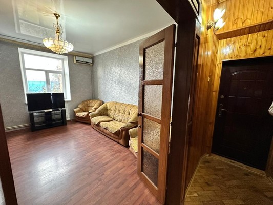 Продам двухкомнатную (2-комн.) квартиру, Мира ул, 2, Тихорецк г