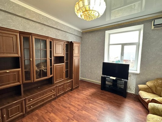 Продам двухкомнатную (2-комн.) квартиру, Мира ул, 2, Тихорецк г