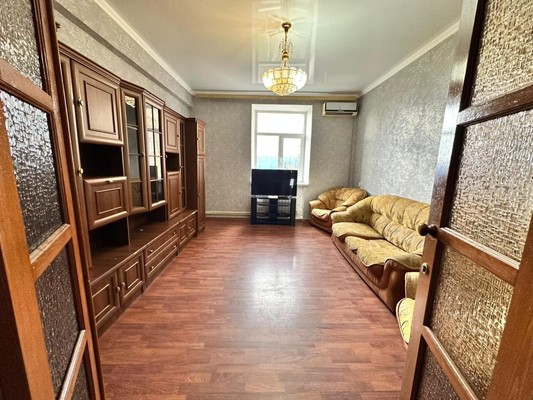 Продам двухкомнатную (2-комн.) квартиру, Мира ул, 2, Тихорецк г