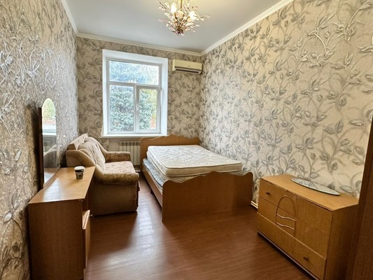 Продам двухкомнатную (2-комн.) квартиру, Мира ул, 2, Тихорецк г