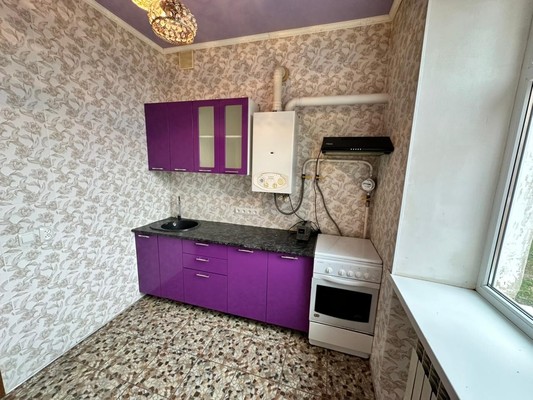 Продам двухкомнатную (2-комн.) квартиру, Мира ул, 2, Тихорецк г