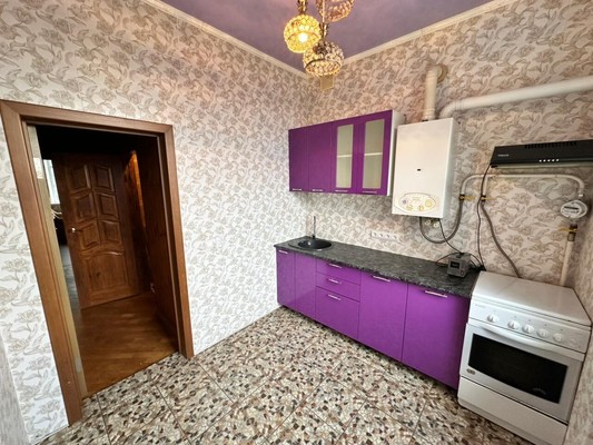 Продам двухкомнатную (2-комн.) квартиру, Мира ул, 2, Тихорецк г