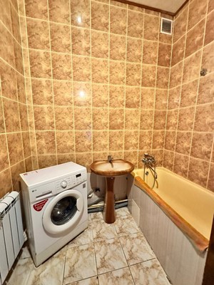 Продам двухкомнатную (2-комн.) квартиру, Мира ул, 2, Тихорецк г