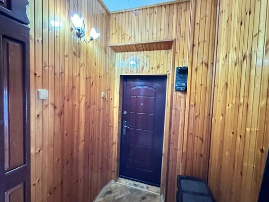 Продам двухкомнатную (2-комн.) квартиру, Мира ул, 2, Тихорецк г