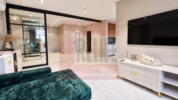 Продам трехкомнатную (3-комн.) квартиру, Сержанта Колоскова ул, 8, Калининград г