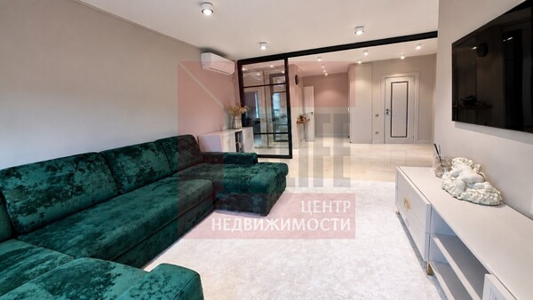 Продам трехкомнатную (3-комн.) квартиру, Сержанта Колоскова ул, 8, Калининград г