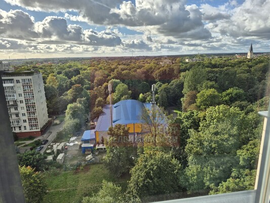 Продам трехкомнатную (3-комн.) квартиру, Сержанта Колоскова ул, 8, Калининград г