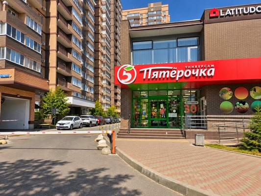 Продам двухкомнатную (2-комн.) квартиру, Гаражная ул, 107, Краснодар г
