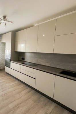 Продам трехкомнатную (3-комн.) квартиру, Рознина ул, 46, Ханты-Мансийск г