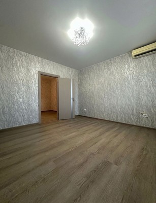 Продам трехкомнатную (3-комн.) квартиру, Рознина ул, 46, Ханты-Мансийск г