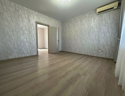 Продам трехкомнатную (3-комн.) квартиру, Рознина ул, 46, Ханты-Мансийск г