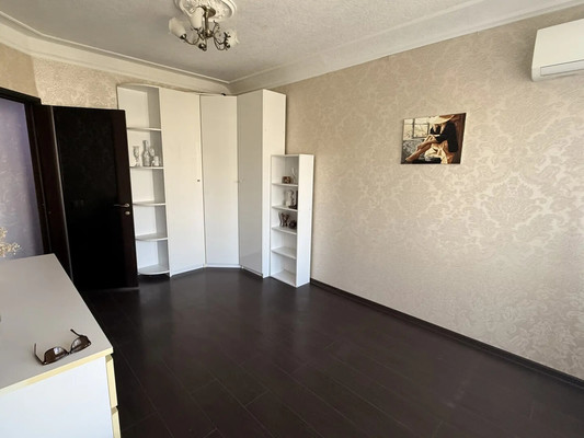 Продам двухкомнатную (2-комн.) квартиру, Добровольского ул, 5/1, Ростов-на-Дону г