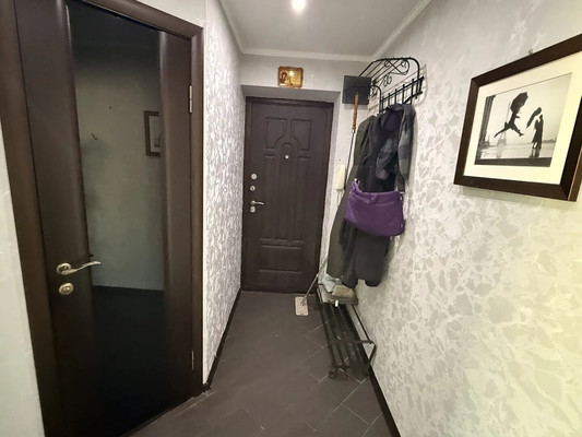 Продам двухкомнатную (2-комн.) квартиру, Добровольского ул, 5/1, Ростов-на-Дону г
