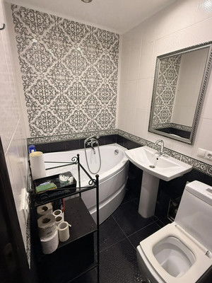 Продам двухкомнатную (2-комн.) квартиру, Добровольского ул, 5/1, Ростов-на-Дону г