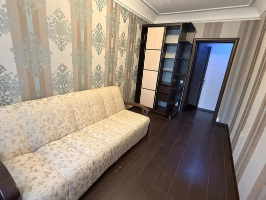 Продам двухкомнатную (2-комн.) квартиру, Добровольского ул, 5/1, Ростов-на-Дону г