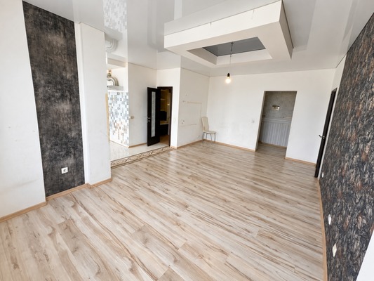 Продам трехкомнатную (3-комн.) квартиру, Героев-Разведчиков ул, 12Ак1, Краснодар г