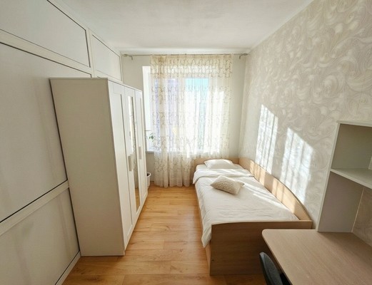 Продам трехкомнатную (3-комн.) квартиру, Пионерская ул, 25, Ханты-Мансийск г