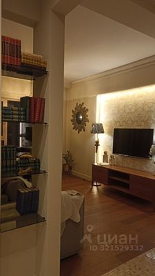 Продам трехкомнатную (3-комн.) квартиру, Народного Ополчения ул, 13к1, Москва г