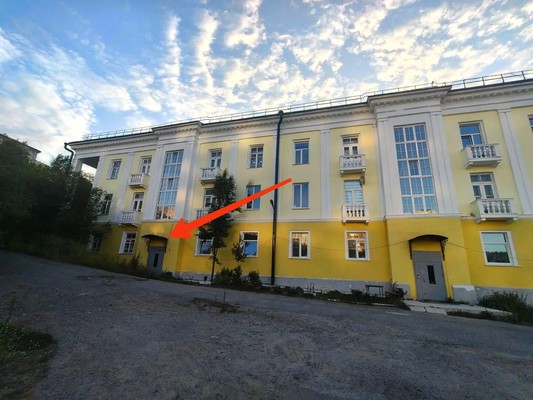 Продам трехкомнатную (3-комн.) квартиру, Моисеева ул, 4, Полярный г