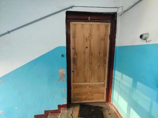 Продам трехкомнатную (3-комн.) квартиру, Моисеева ул, 4, Полярный г