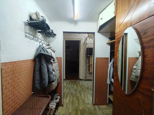 Продам трехкомнатную (3-комн.) квартиру, Моисеева ул, 4, Полярный г