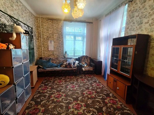 Продам трехкомнатную (3-комн.) квартиру, Моисеева ул, 4, Полярный г