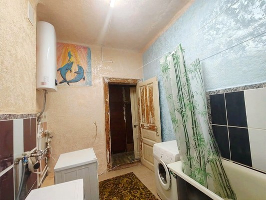 Продам трехкомнатную (3-комн.) квартиру, Моисеева ул, 4, Полярный г