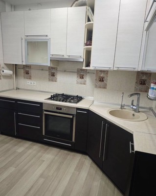 Продам многокомнатную квартиру, Балаклавская ул, 63, Симферополь г