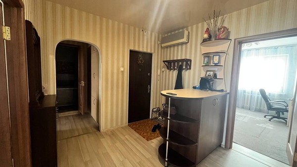 Продам многокомнатную квартиру, Балаклавская ул, 63, Симферополь г