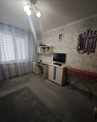 Продам многокомнатную квартиру, Балаклавская ул, 63, Симферополь г