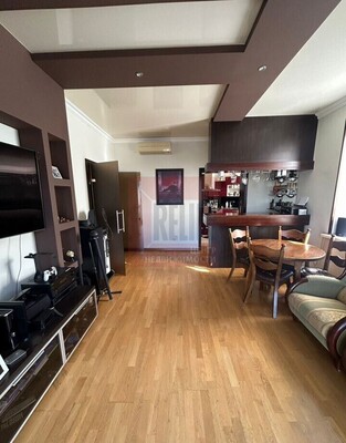 Продам трехкомнатную (3-комн.) квартиру, Корабельная ул, 1, Калининград г