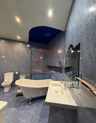 Продам трехкомнатную (3-комн.) квартиру, Корабельная ул, 1, Калининград г