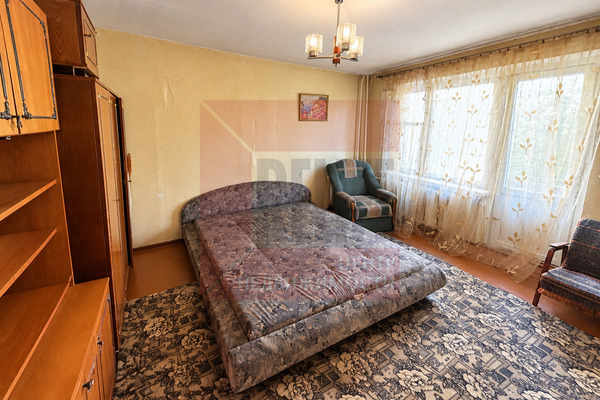 Продам однокомнатную (1-комн.) квартиру, Парковая аллея ул, 54, Калининград г