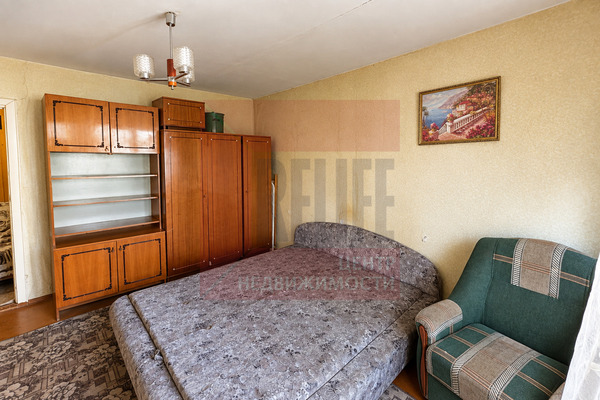 Продам однокомнатную (1-комн.) квартиру, Парковая аллея ул, 54, Калининград г