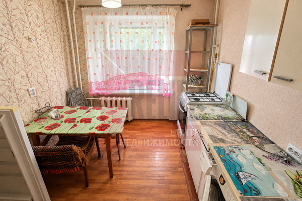 Продам однокомнатную (1-комн.) квартиру, Парковая аллея ул, 54, Калининград г