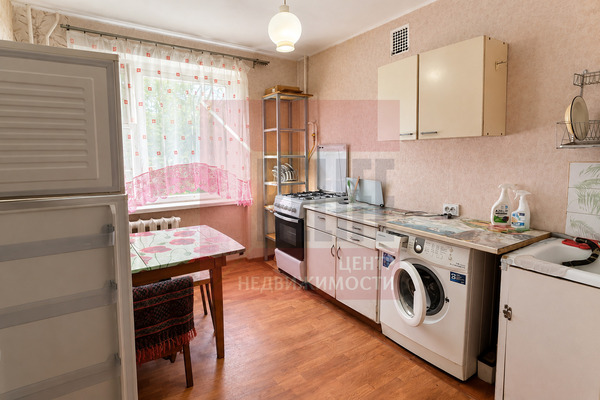 Продам однокомнатную (1-комн.) квартиру, Парковая аллея ул, 54, Калининград г