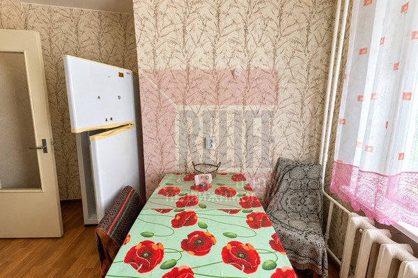 Продам однокомнатную (1-комн.) квартиру, Парковая аллея ул, 54, Калининград г