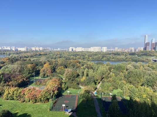 Продам трехкомнатную (3-комн.) квартиру, Маршала Захарова ул, 8к3, Москва г