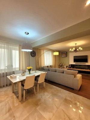 Продам трехкомнатную (3-комн.) квартиру, Комарова б-р, 16/5, Ростов-на-Дону г