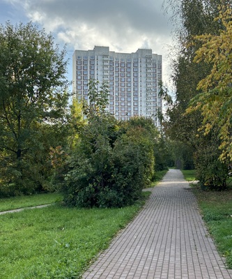 Продам трехкомнатную (3-комн.) квартиру, Маршала Захарова ул, 8к3, Москва г