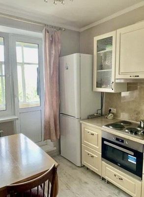 Продам однокомнатную (1-комн.) квартиру, Болотниковская ул, 4к2, Москва г