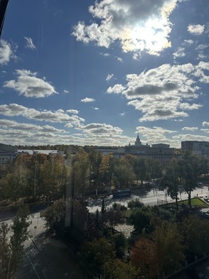 Продам трехкомнатную (3-комн.) квартиру, Мосфильмовская ул, 6, Москва г