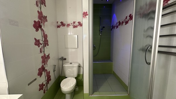 Продам трехкомнатную (3-комн.) квартиру, Мосфильмовская ул, 6, Москва г