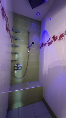 Продам трехкомнатную (3-комн.) квартиру, Мосфильмовская ул, 6, Москва г