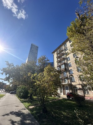 Продам трехкомнатную (3-комн.) квартиру, Мосфильмовская ул, 6, Москва г