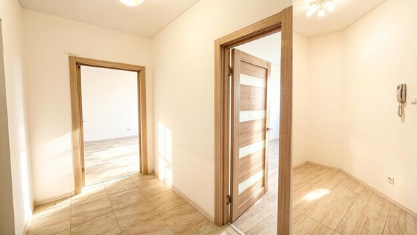 Продам двухкомнатную (2-комн.) квартиру, Троицкая ул, 4к4, Москва г